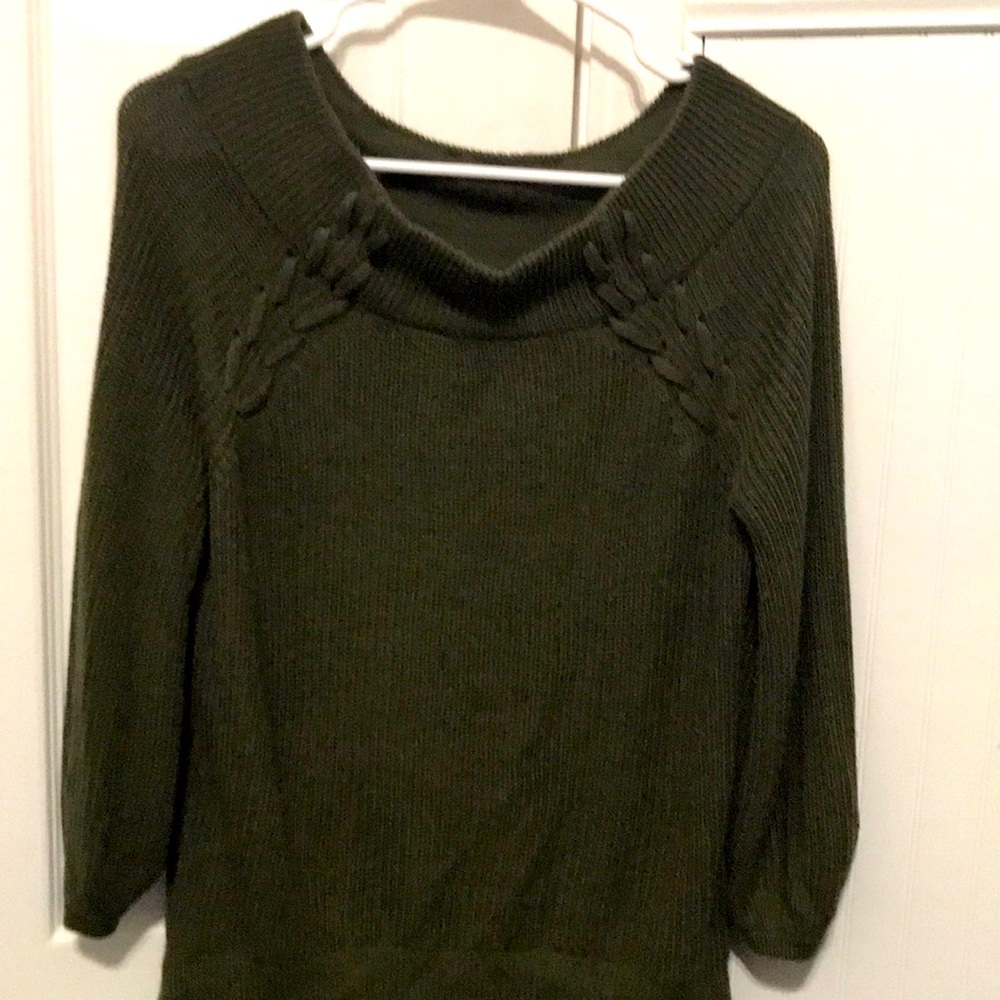 NY&C olive green sweater top